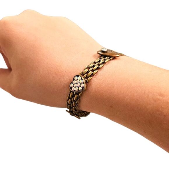 Top Shelf Crystal Heart Link Bracelet - Picture 4 of 15